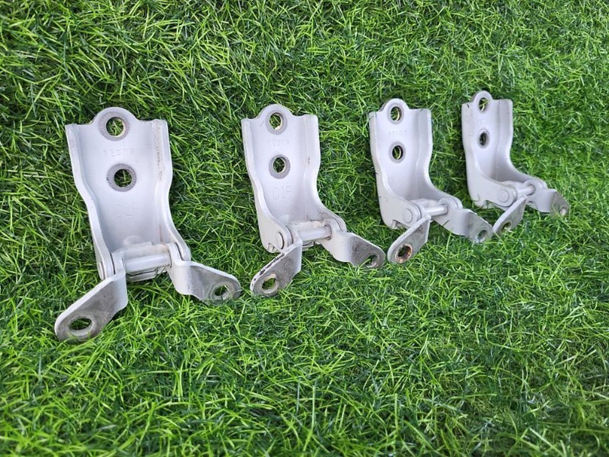Петля двери — фото 10