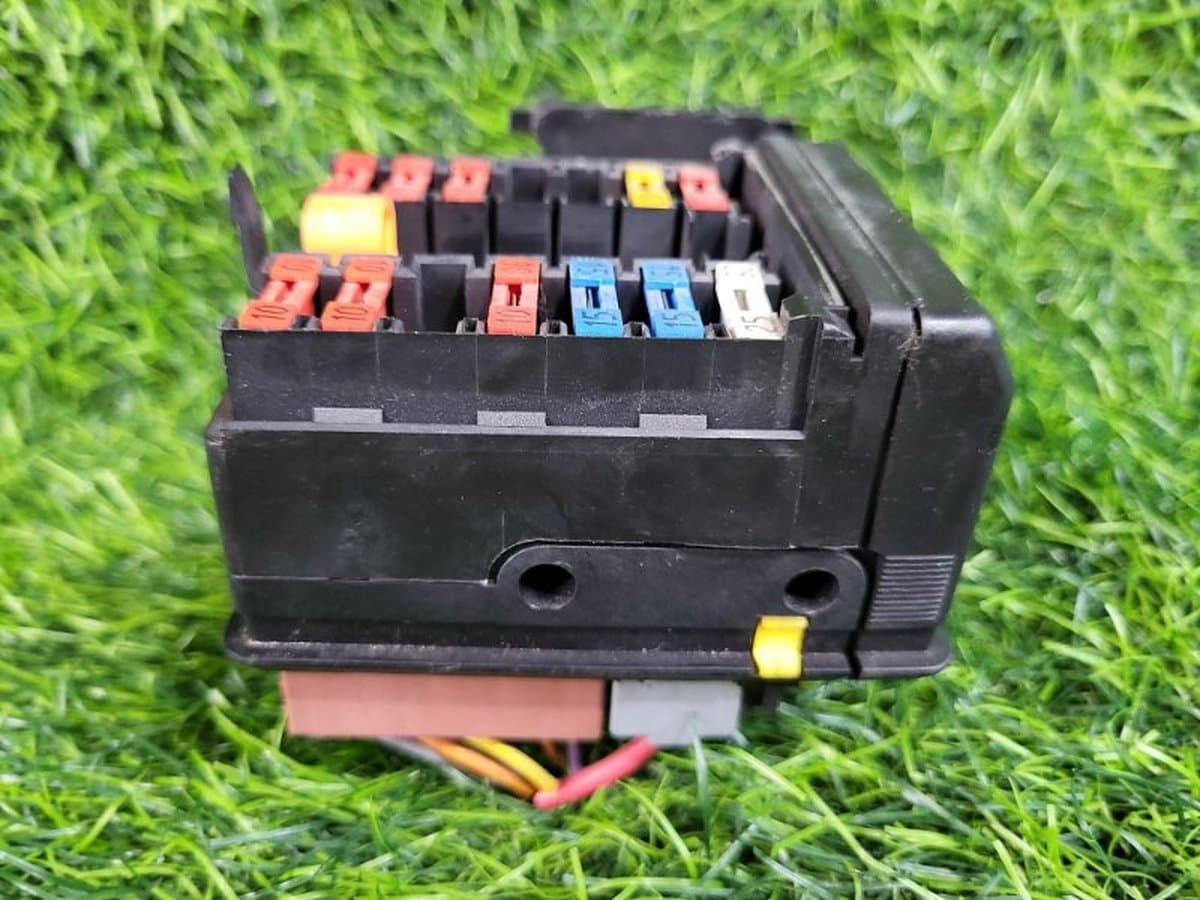 Блок предохранителей — фото 6