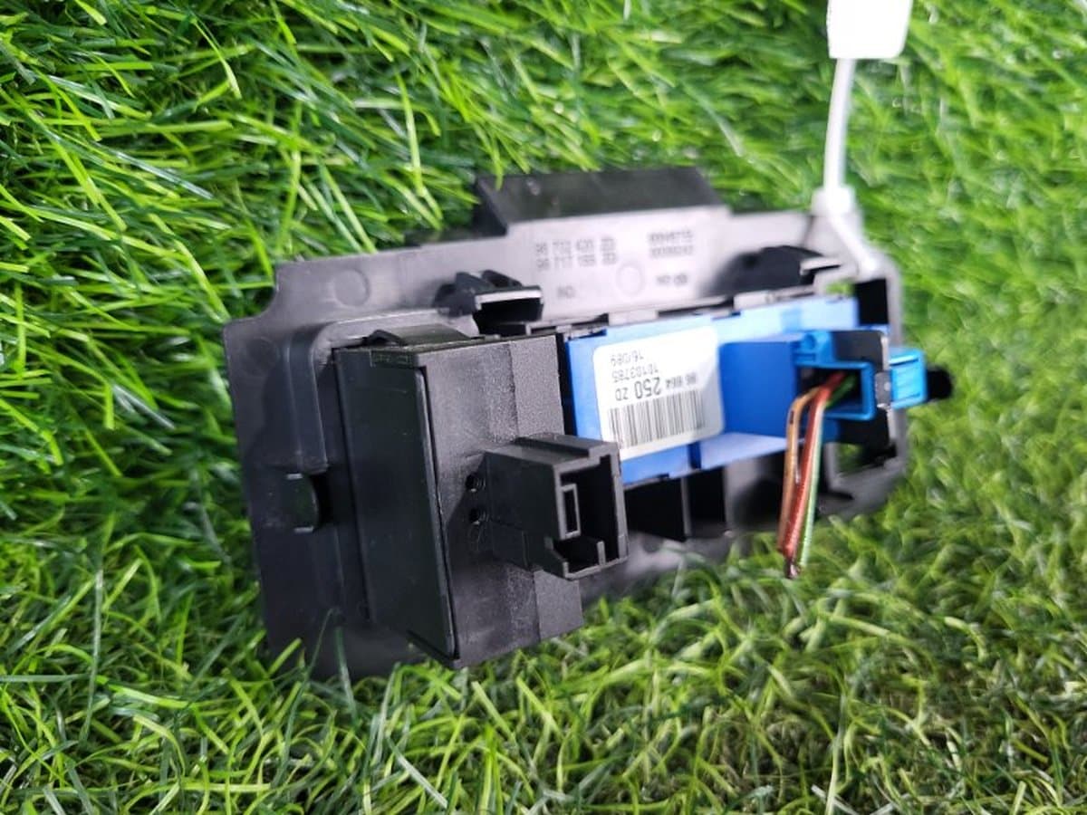 Блок управления корректора фар — фото 11