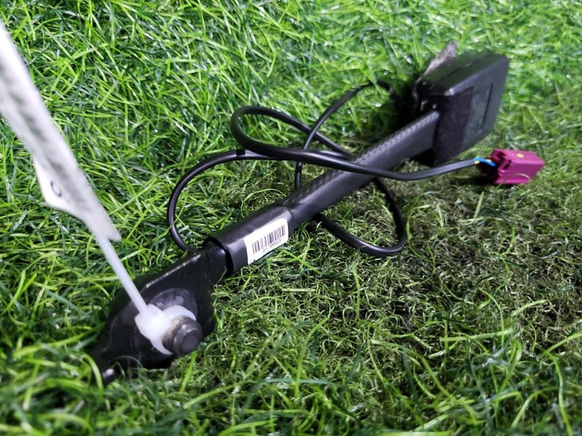 Ответная часть ремня безопасности - замок — фото 4