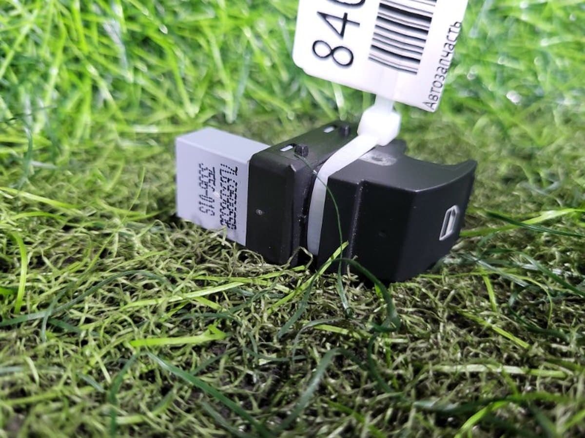 Кнопка стеклоподъемника — фото 4