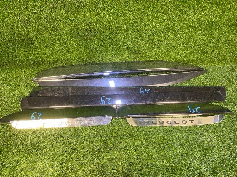 Молдинги дверей комплект