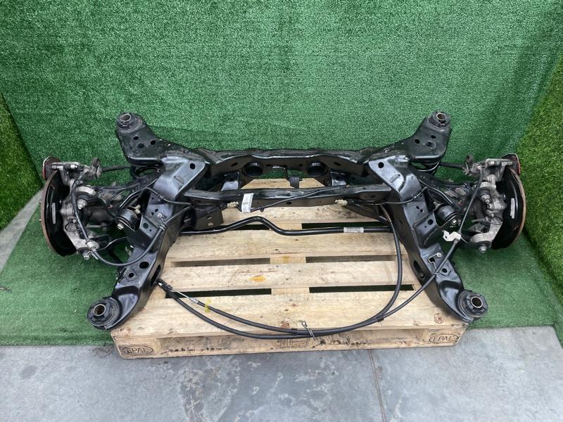 Задняя балка в сборе