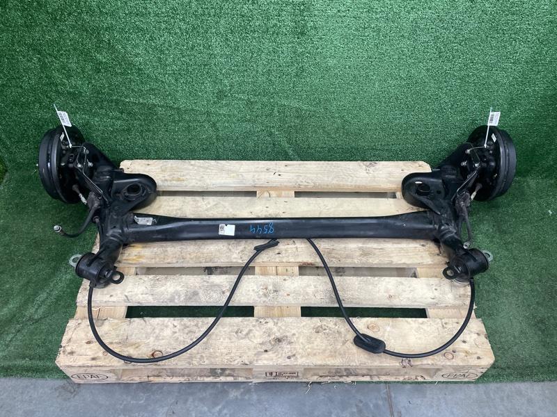 Задняя балка в сборе