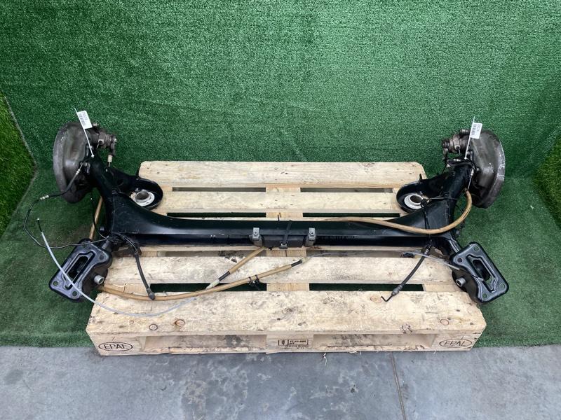 Задняя балка в сборе