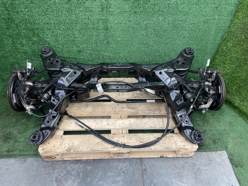 Задняя балка в сборе