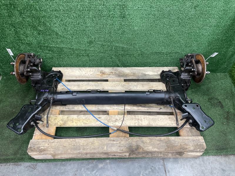 Задняя балка в сборе